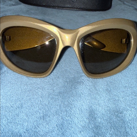 Balenciaga Gold Shield Runway Glasses - Picture 3 of 8